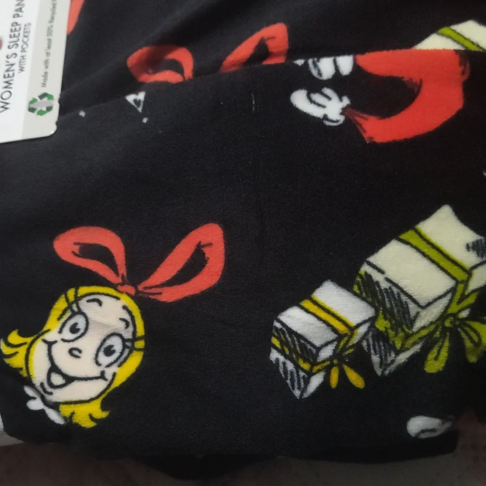 The Grinch Women's Black Sleep Pants - Picture 5 of 6